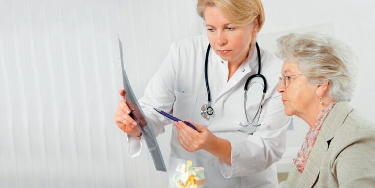 medicul prescrie un tratament pentru durerile de spate